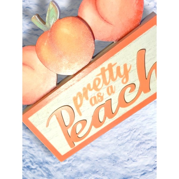 Pretty as a peach wall decor - Picture 2 of 8